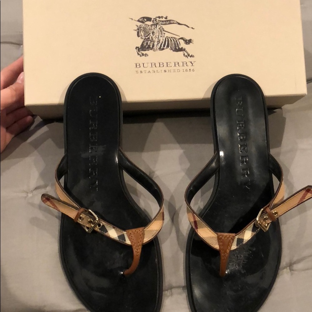 Burberry flip flops